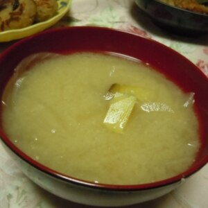 ‘和’を楽しむ　薩摩芋と葱のお味噌汁